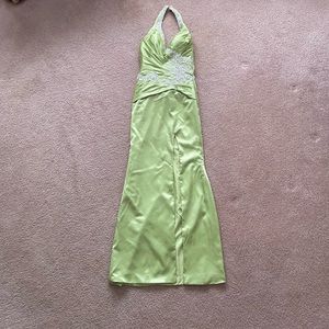 Light Green Prom Dress / Evening Gown, Size SM / Dress size 6